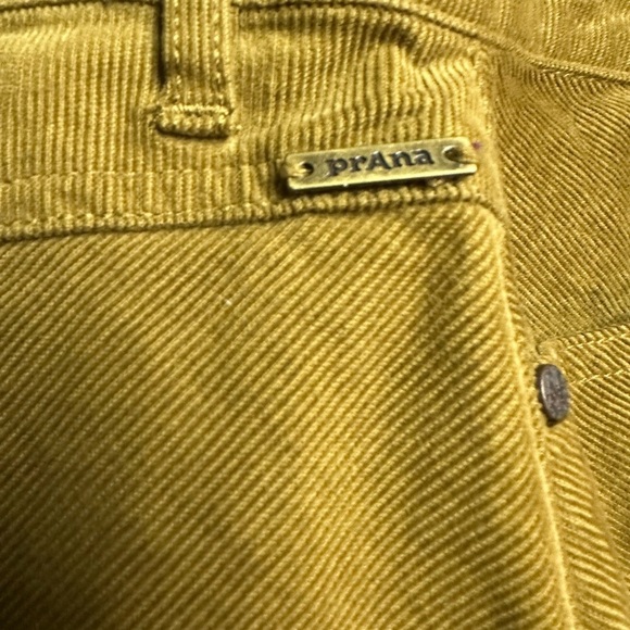 Prana corduroy skirt with pockets. Retail $75. NWT. - Picture 5 of 6